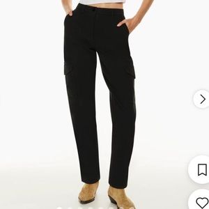 Aritzia Wilfred Free Modern Cargo Pant in Black